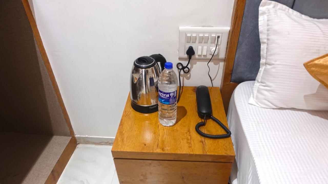 Hotel Palms Residency, Chembur Bombay Eksteriør billede
