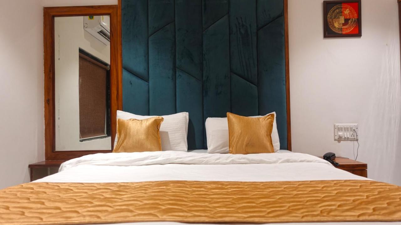 Hotel Palms Residency, Chembur Bombay Eksteriør billede