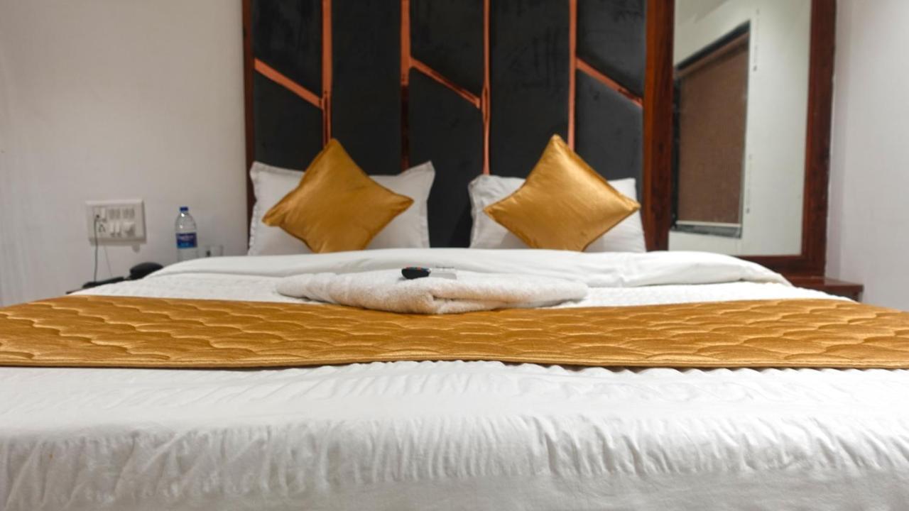 Hotel Palms Residency, Chembur Bombay Eksteriør billede