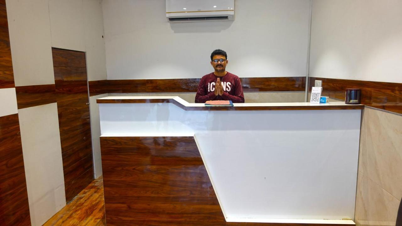 Hotel Palms Residency, Chembur Bombay Eksteriør billede