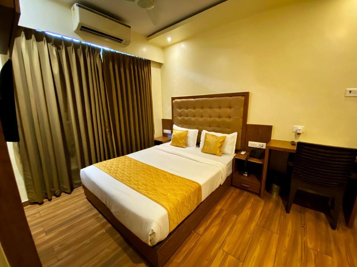 Hotel Palms Residency, Chembur Bombay Eksteriør billede